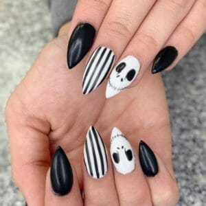 5 super ideeën voor halloween gelnagels 122238031 106665891240699 5135908332912207396 n