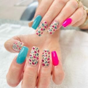 Gelnagels in zomerkleuren: 5 nieuwe tips 288579567 103328189058712 2076619596446423389 n 1