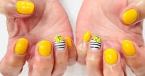Gelnagels in zomerkleuren: 5 nieuwe tips 301604056 1431487607360360 7573122680625843241 n