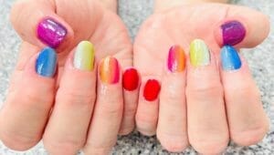 Gelnagels in zomerkleuren: 5 nieuwe tips 307278861 824559768727721 6014775656232743476 n 1