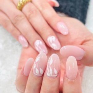 Minimalistische gelnagels ontwerpen 340788605 1208114456561872 1696145273188663681 n 1