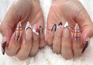 Klassieke of drama gelnagel vormen voor 2023 380276966 18250592602202449 5158185105110740710 n