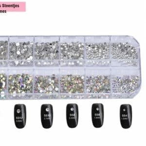 Bob Online™ - 1 Palet - Zilver - Decoratieve 3D Nail Art Strass Steentjes - 6 Maten - 1 Palet - Silver - Decorative 3D Nail Art Rhinestones - 6 Sizes - Zilver Nagelkunst Strass Stenen - Doosje Rhinestone Zilver - Strass Nagel Steentjes - ca. 600 Stuk