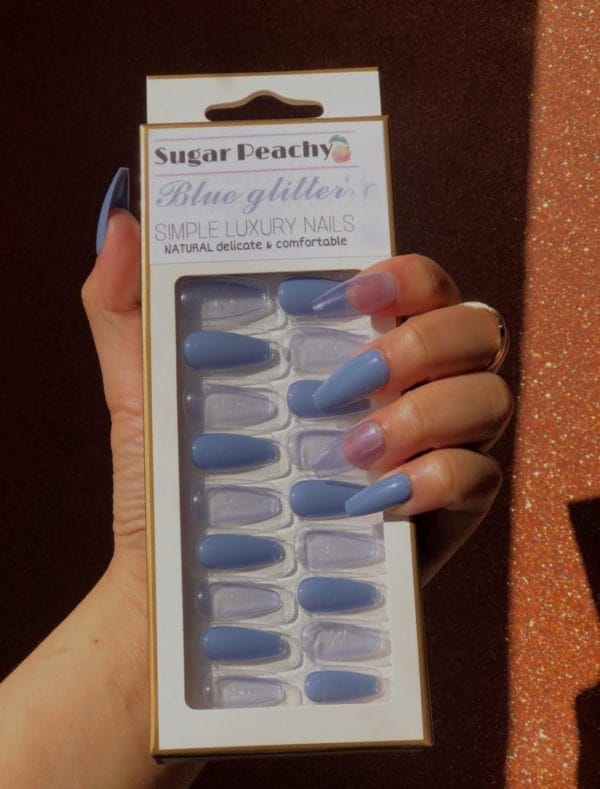 Fashion nail 24 pieces-5 minutes fast nail art-soft material-comfortable /blue glitter/nepnagels/plaknagels/lijm