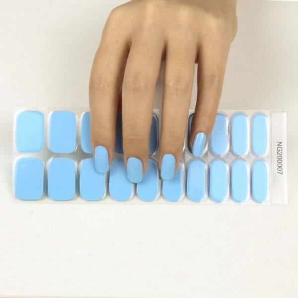Gel nail wraps - gel nagel wraps - gel nail stickers - gel nagel folie - uv lamp - baby blue