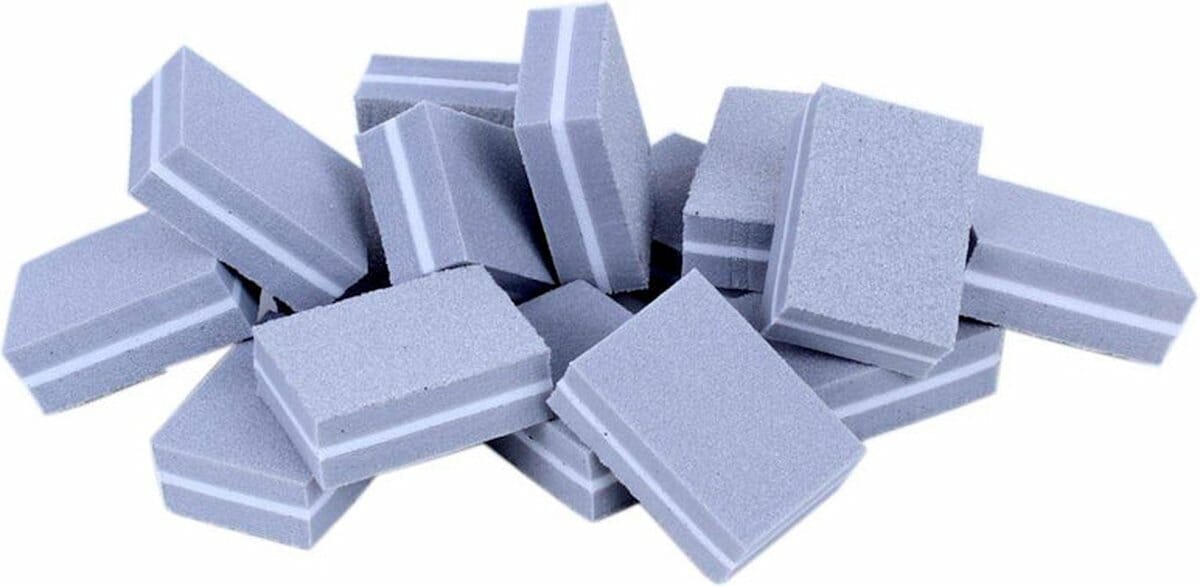 Isabelle nails mini polijstblok cube 100/180 buffer grijs 50 stuks Isabelle nails mini polijstblok cube 100/180 buffer grijs 50 stuks