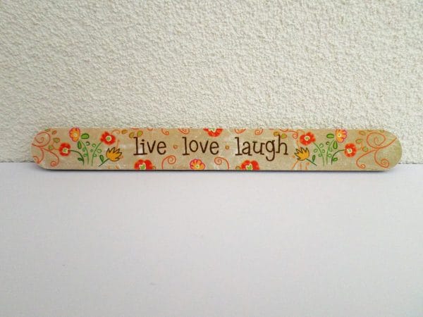 Jean Products - Nagelvijl - live love laugh - Beige - 17,8 cm lang - 2 cm breed - 4 mm dik - 1 nagelvijl in een hoesje