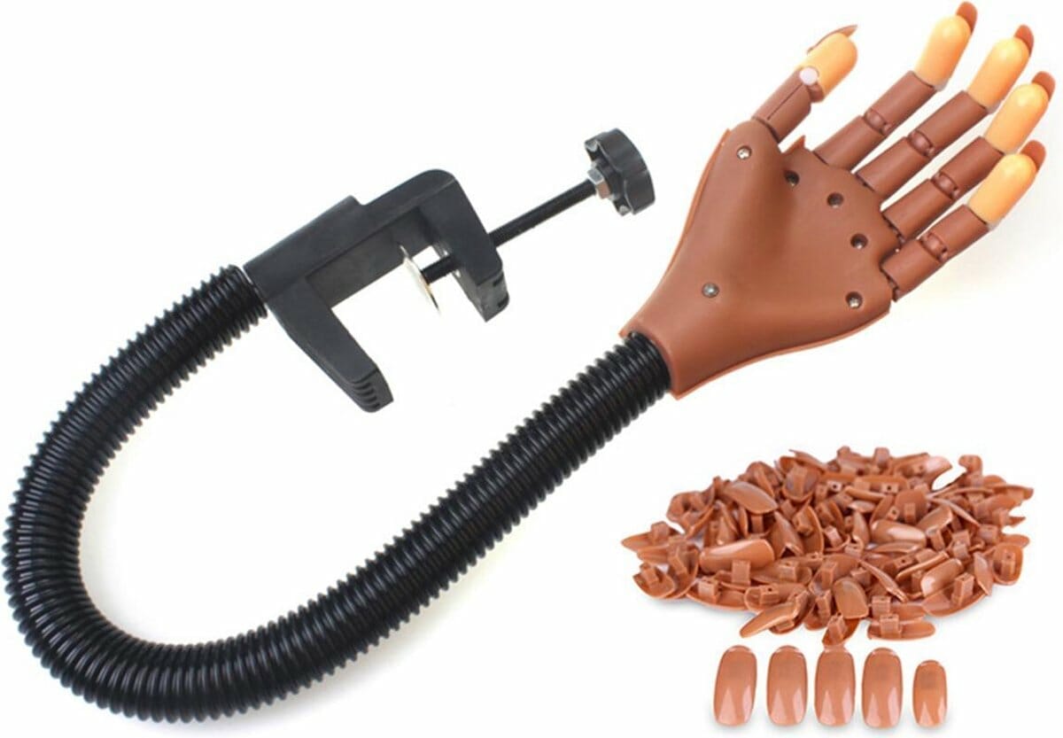 Nagel oefenhand - inclusief 100 kunstnagels Nagel oefenhand - inclusief 100 kunstnagels