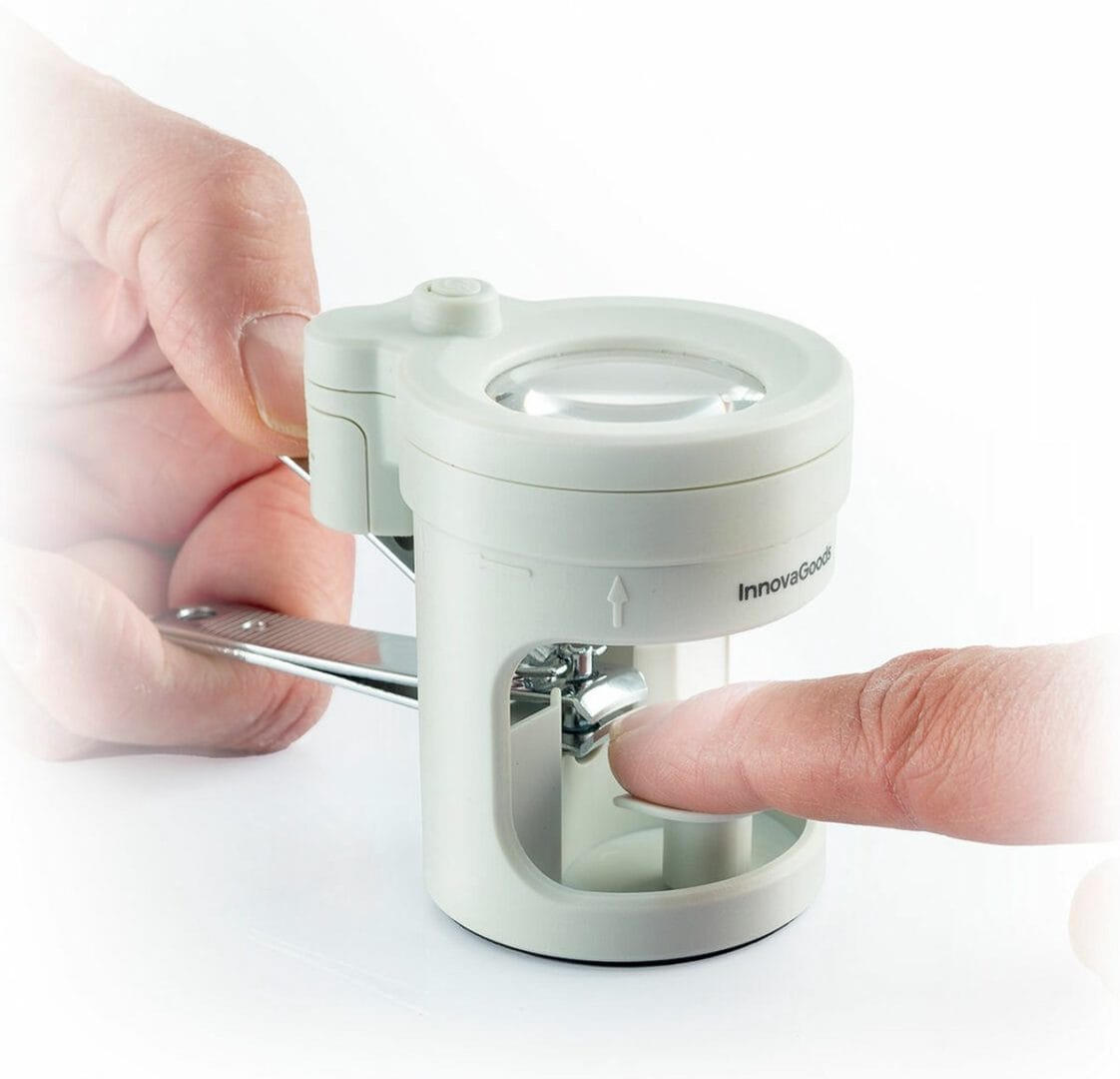 Nagelknipper met ledverlichting, vergrootglas en vijl clail innovagoods Nagelknipper met ledverlichting, vergrootglas en vijl clail innovagoods