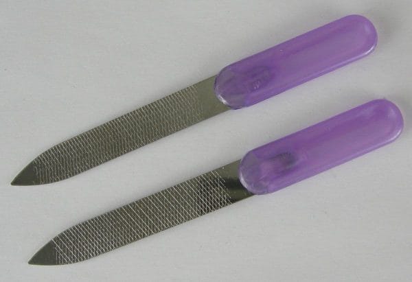 Nagelvijlen van metaal verpakt per 2 stuks paars