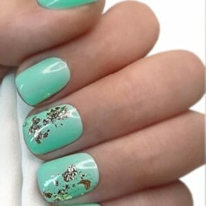 SD Press on Nails - B-Series - Plaknagels - Nagelset 20 Nagels - B5 Groen Flakes - Gellak - Nagellak - Kort Recht- Nageltips - Nepnagels met Lijm - Kunstnagels - Nail Art - Handmade - Valse nagels - Nagelvijl - Accessoires - Korte Nagels - Squaretips