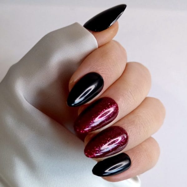 Sd press on nails - b185 - plaknagels met nagellijm - kort stiletto - kunstnagels - zwart rode glans - set 20 kunstnagels handgemaakt van gellak - nageltips - stiletto nagels - accessoires - gelnagels - nepnagels - nail art - handmade