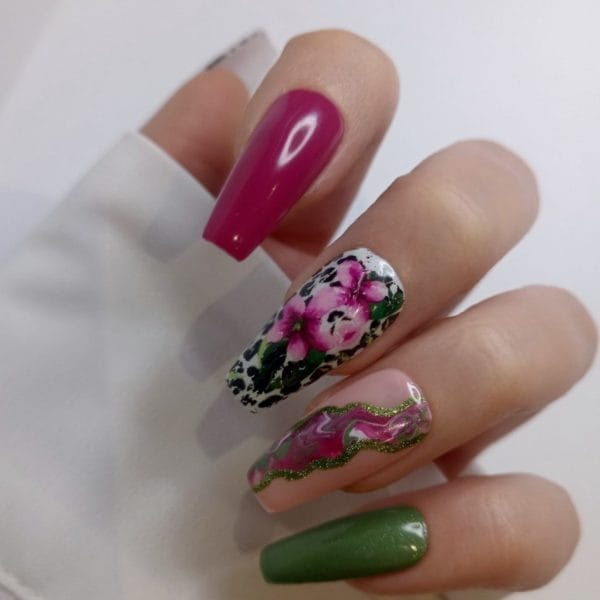 Sd press on nails - no. 31 overdrive - plaknagels met nagellijm - lang coffin - bloemen - roze groen - set 20 nagels - handmade - lange nageltips - kunstnagels - nail art