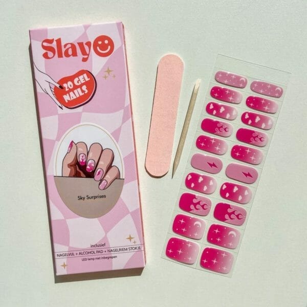 Slayo - gel nail wraps -- sky surprises -- gel nagel wraps - diy - nail stickers - nail art - led/uv lamp nodig
