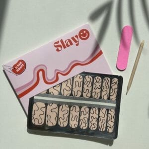 Slayo - Nail Wraps -- Boldly Beige -- Nagel Wraps - Nail Stickers - DIY - Nail Art - Nagelstickers - GEEN lamp nodig