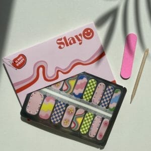 Slayo - Nail Wraps -- Freaky Friday -- Nagel Wraps - Nail Stickers - DIY - Nail Art - Nagelstickers - GEEN lamp nodig