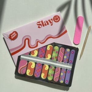 Slayo - Nail Wraps -- Retro Rave -- Nagel Wraps - Nail Stickers - DIY - Nail Art - Nagelstickers - GEEN lamp nodig