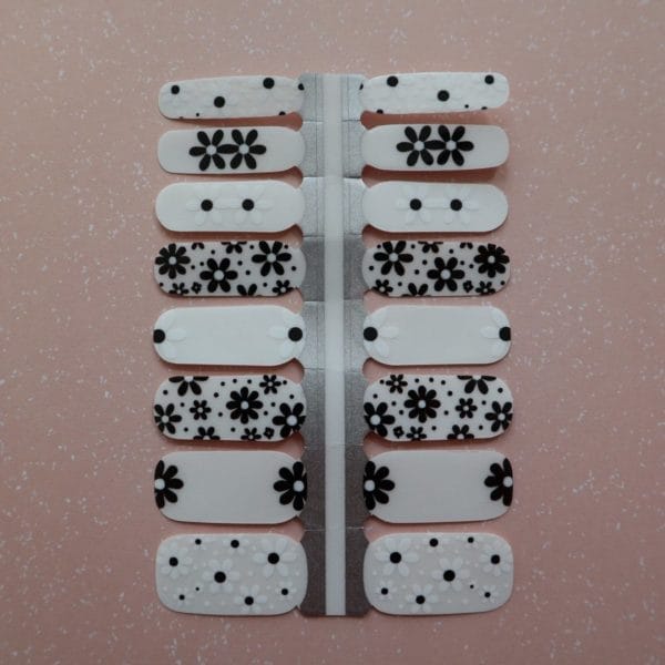 Yellowsnails - nagel wraps - flawless flowers - nagel stickers - nagel folie - nail wraps - nail stickers - nail art - nail foil