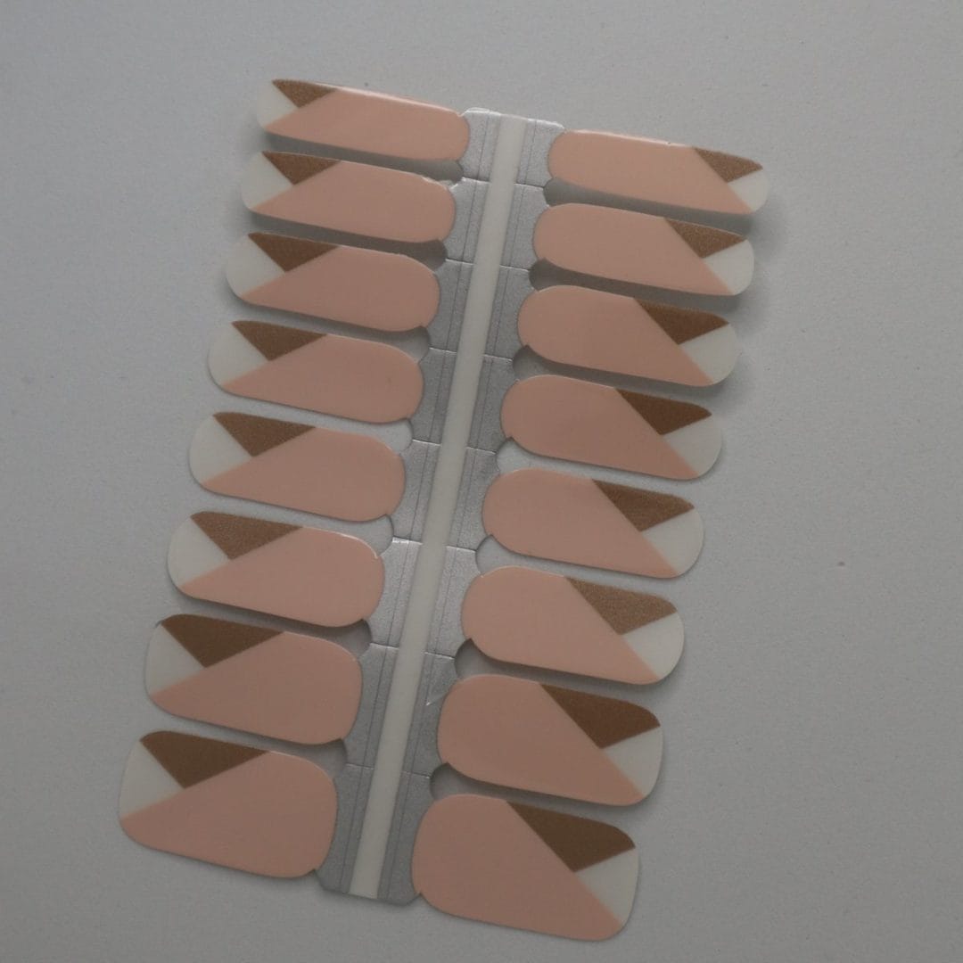 Yellowsnails - nagel wraps - nude triangles - nagel stickers - nagel folie - nail wraps - nail stickers - nail art - nail foil Yellowsnails - nagel wraps - nude triangles - nagel stickers - nagel folie - nail wraps - nail stickers - nail art - nail foil